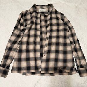 Abercrombie & Fitch Black and Cream Plaid Casual Button Down Shirt